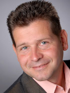  Dr. Christoph Hutter