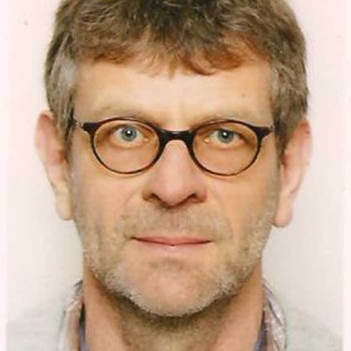 Dr. Christian Fingerhut