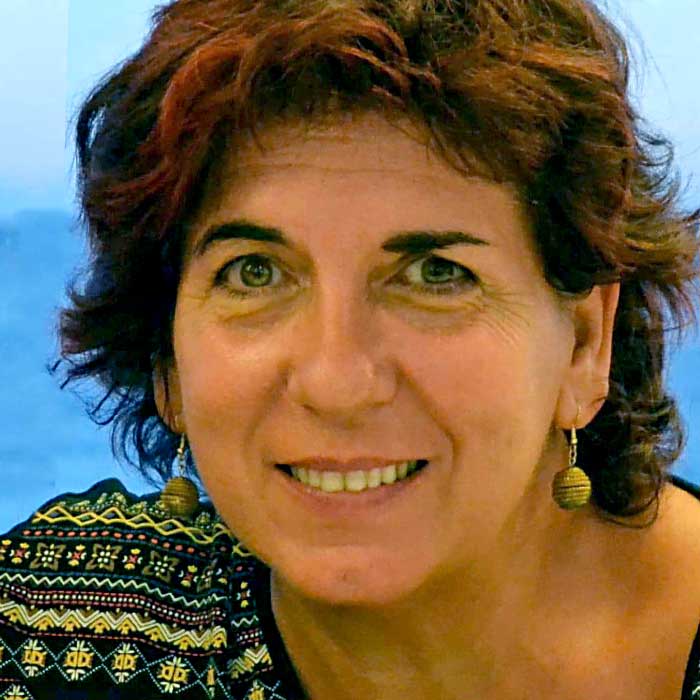  Manuela Maciel